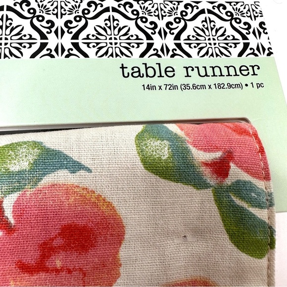 Spring Peach Table Runner Peachy Keen 14in x 72in Linens New Kitchen Dining - Picture 3 of 6